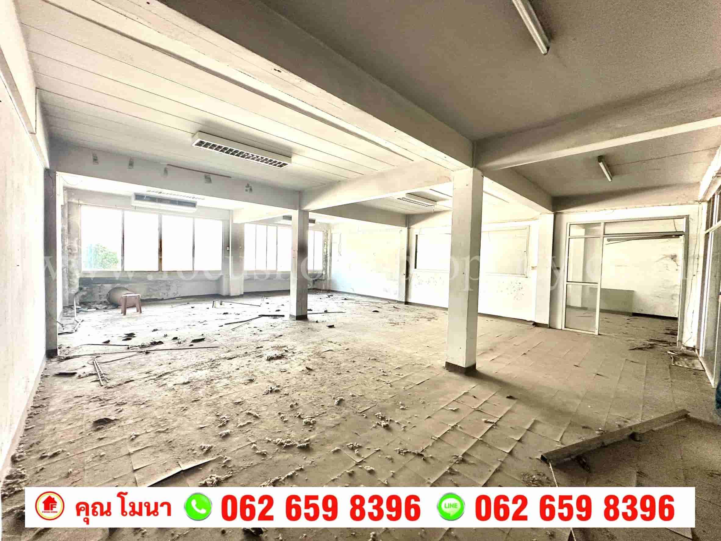 ขาย อาคารพาณิชย์ 3 คูหา ติดถนนรัตนาธิเบศร์